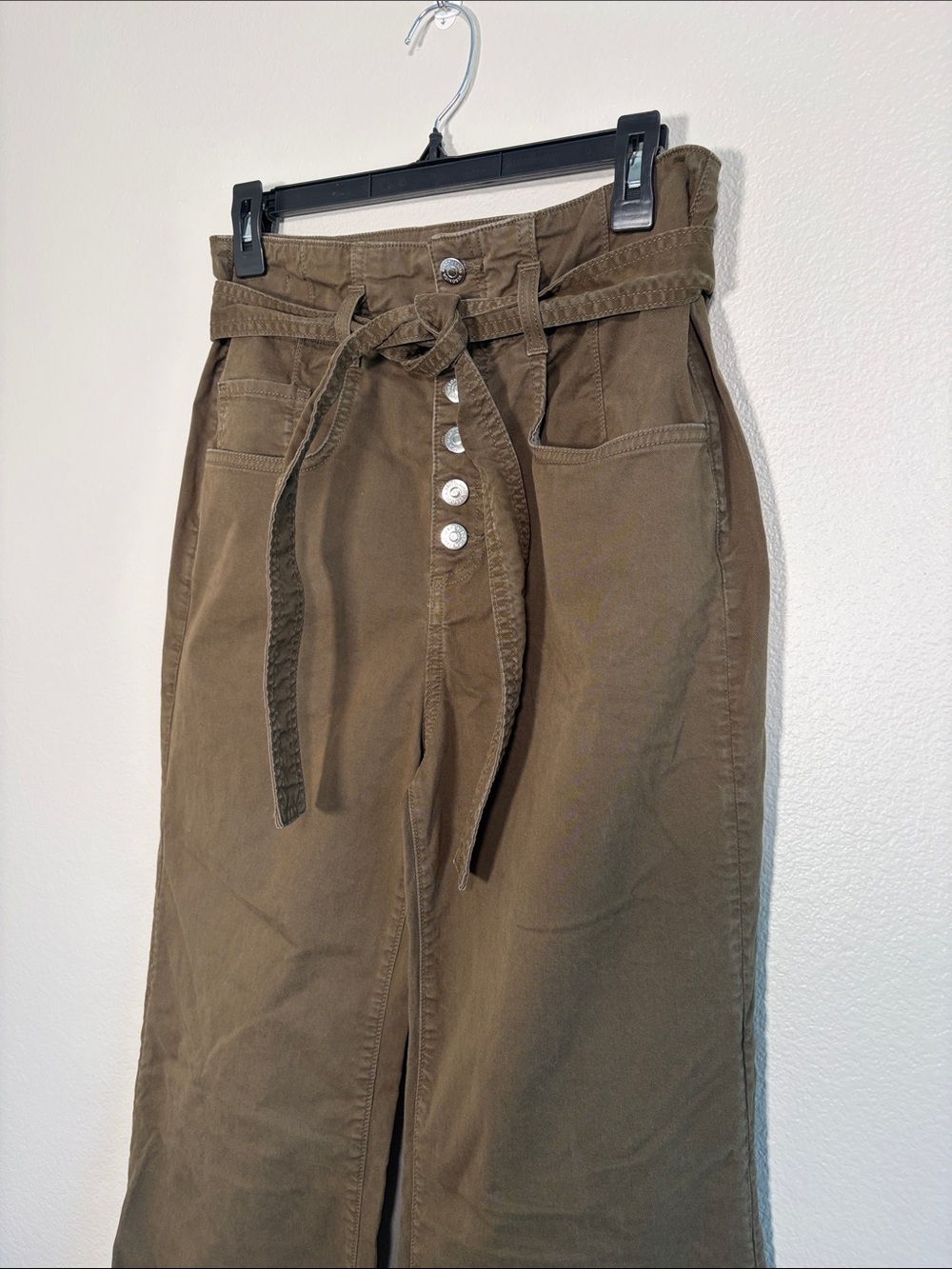 Veronica Beard Button Fly Flare Tie Waist Pants in Green - 29 / 8 - Picture 2 of 6